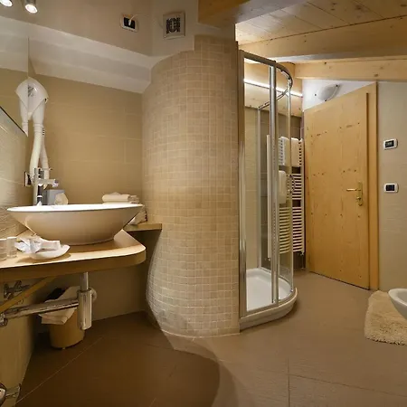 Cristallo Hotel 3*