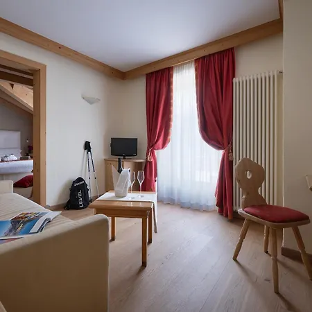 Hotel Cristallo 3*