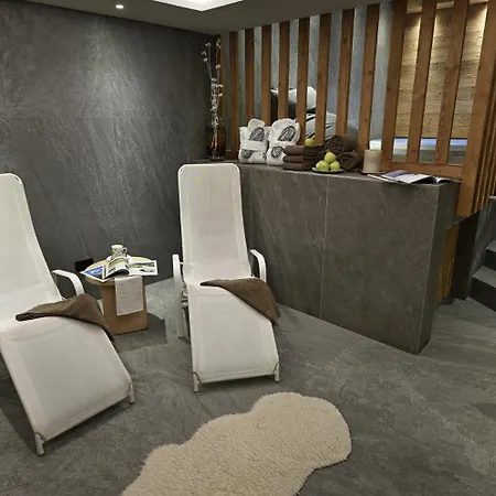 Hotel Cristallo 3*