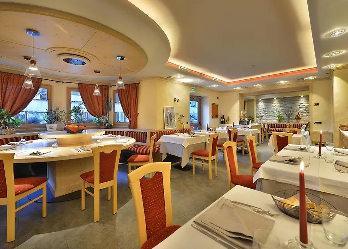 Hotel Cristallo 3*