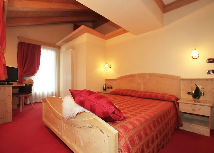 Cristallo Hotel 3*