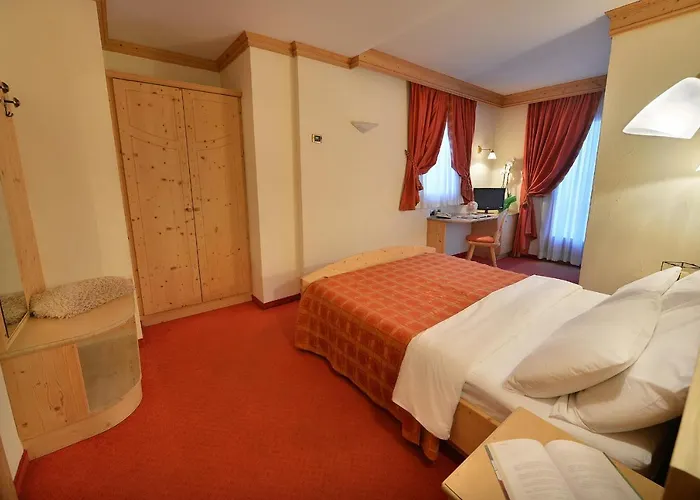 Hotel Cristallo 3*