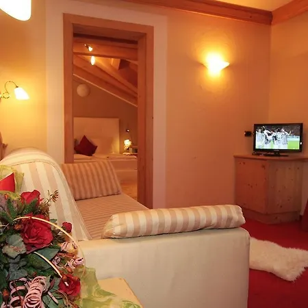 Hotel Cristallo 3*